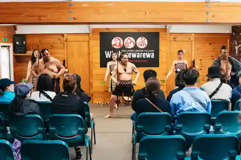Rotorua: Māori Cultural Performance with Dancing