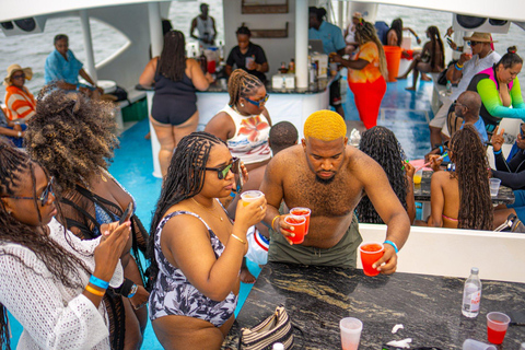 Punta Cana: Hip-Hop Party Boat with Open Bar,Live Dj & nat.P