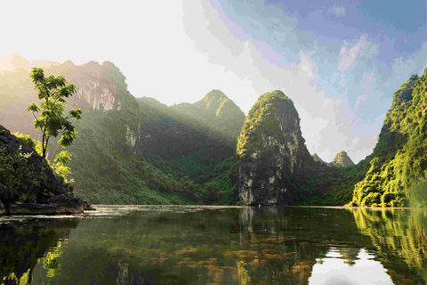 Ninh Binh: Gothic Monastery, Prehistoric Island & Boat Trip Go With Motobike