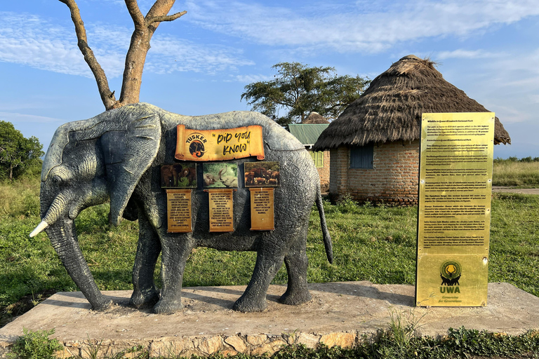 Kasese: 3 Day Queen Elizabeth Classic Safari & Boat Safari