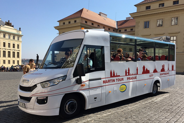Praga: Tour storico del centro della città in autobus con le principali attrazioni turistiche