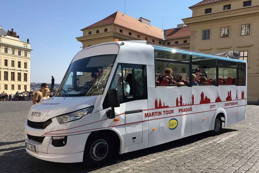 Prag: Historische Bustour durch die Innenstadt mit den Top-Sehenswürdigkeiten. Foto: GetYourGuide Prag: Historische Bustour durch die Innenstadt mit den Top-Sehenswürdigkeiten. Foto: GetYourGuide