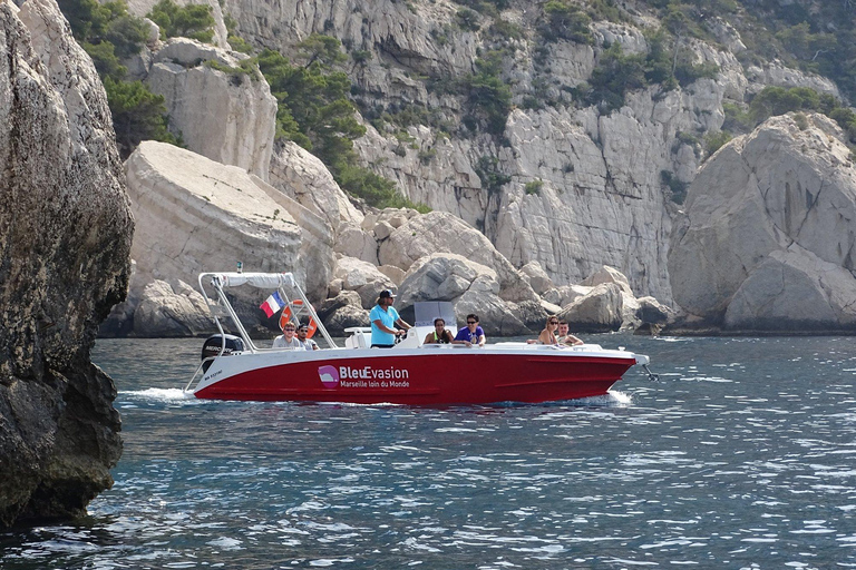 Vanuit Marseille: Iconische rondvaart door de Calanques met snorkelenMiddag rondvaart: Vertrek Vieux-Port