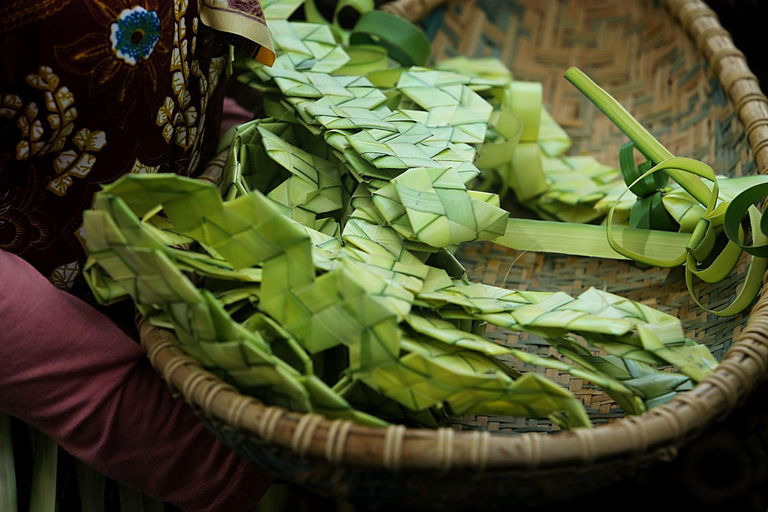 El Nido: Coconut Leaf Weaving Workshop