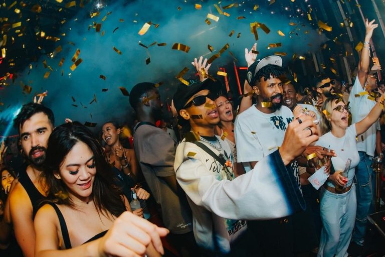 Phuket: Pub Crawl Rooftop, Bars, GoGo & 3 Clubs with Shots 20:30 | Pub Crawl Only