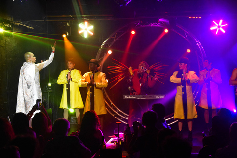 PRESTIGE DINER AND DRAG SHOW Prestige Option