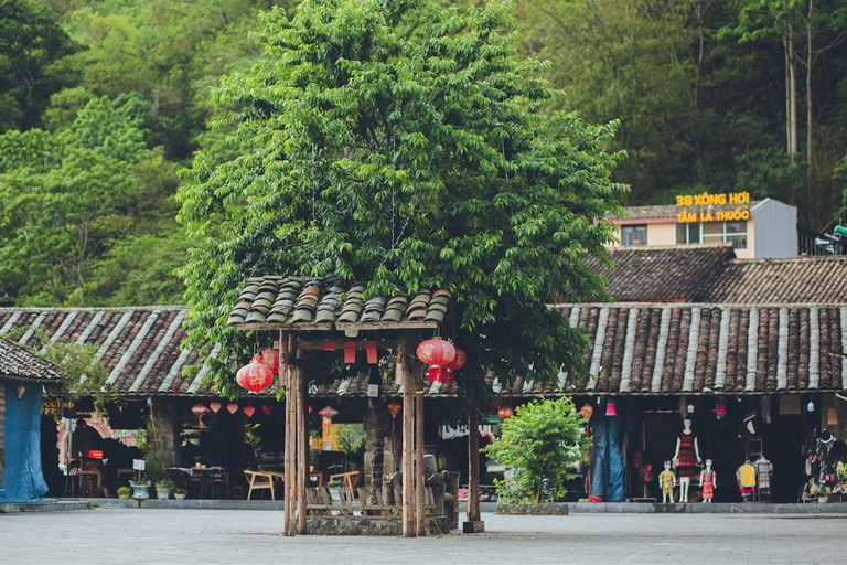 Ha Giang Loop - Na Hang Lake Boat trip 4 Days Motorbike tour Easy Rider