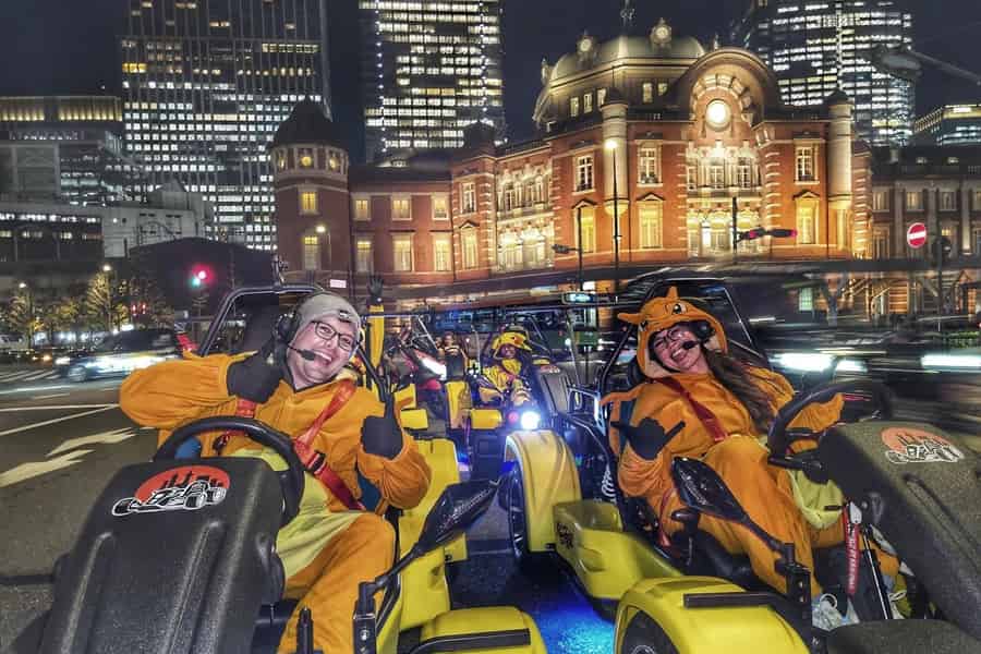 Shibuya-Kreuzung x Tokyo Tower: Go-Kart-Fahrt (Führerschein und Reisepass erforderlich). Foto: GetYourGuide Shibuya-Kreuzung x Tokyo Tower: Go-Kart-Fahrt (Führerschein und Reisepass erforderlich). Foto: GetYourGuide
