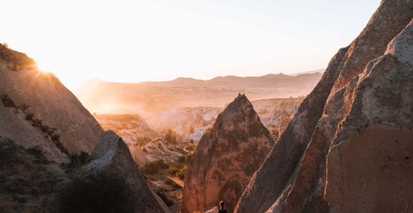 Cappadocia: Sunset Hiking Tour in Rose Valley & Red Valley