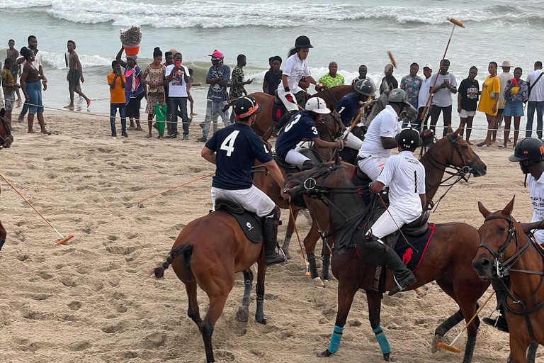 Experiência de luxo à beira-mar em Accra: sol, areia, serenidade e almoço