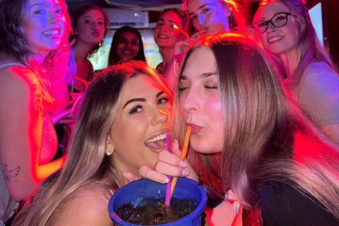 Hong Kong: One Night in Exclusive Rooftops and Secrets Clubs