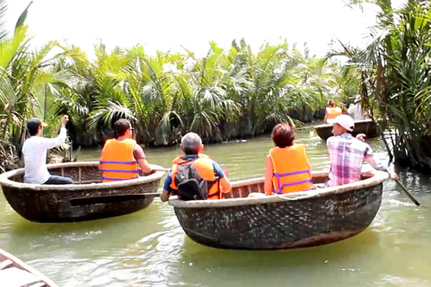 Hoi An: Basket Boat Tour by River Boat and Lantern Release