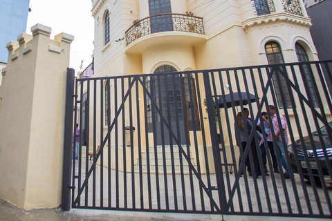 São Paulo: Haunted Center Walking Tour (Guide + Photo Shoot)