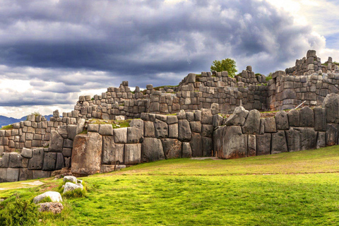 Discover Cusco and Machu Picchu for 3 days and two nights.