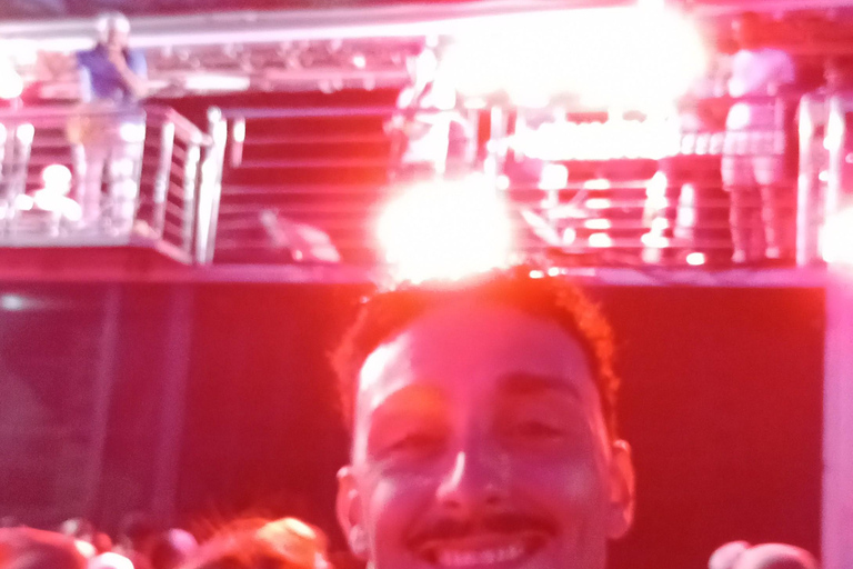 Salvador: Carnival in Salvador, party like a Bahian.