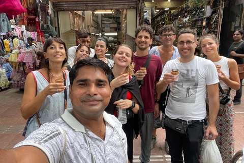 New Delhi: Sanjay Colony Slum & Old Delhi Street Food Tour