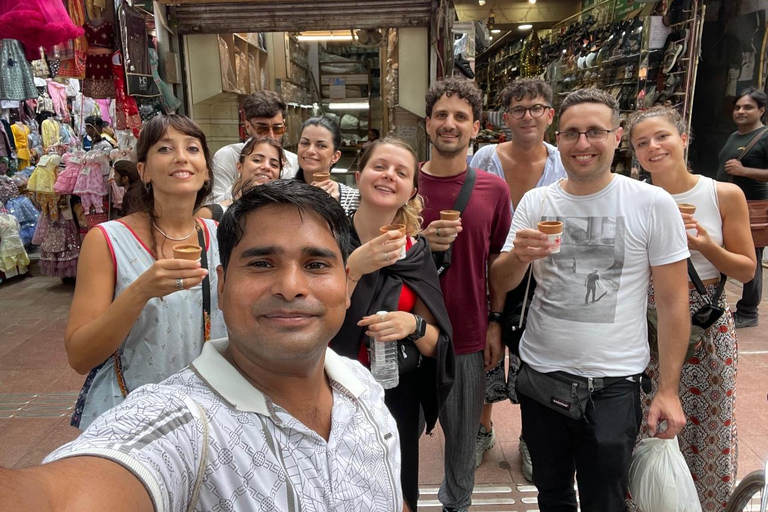 New Delhi: Sanjay Colony Slum & Old Delhi Street Food Tour
