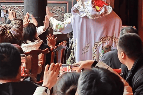 Chongqing: All-Inclusive Pass to Huguang Guild Hall, Zui Bayu Show, and Tea