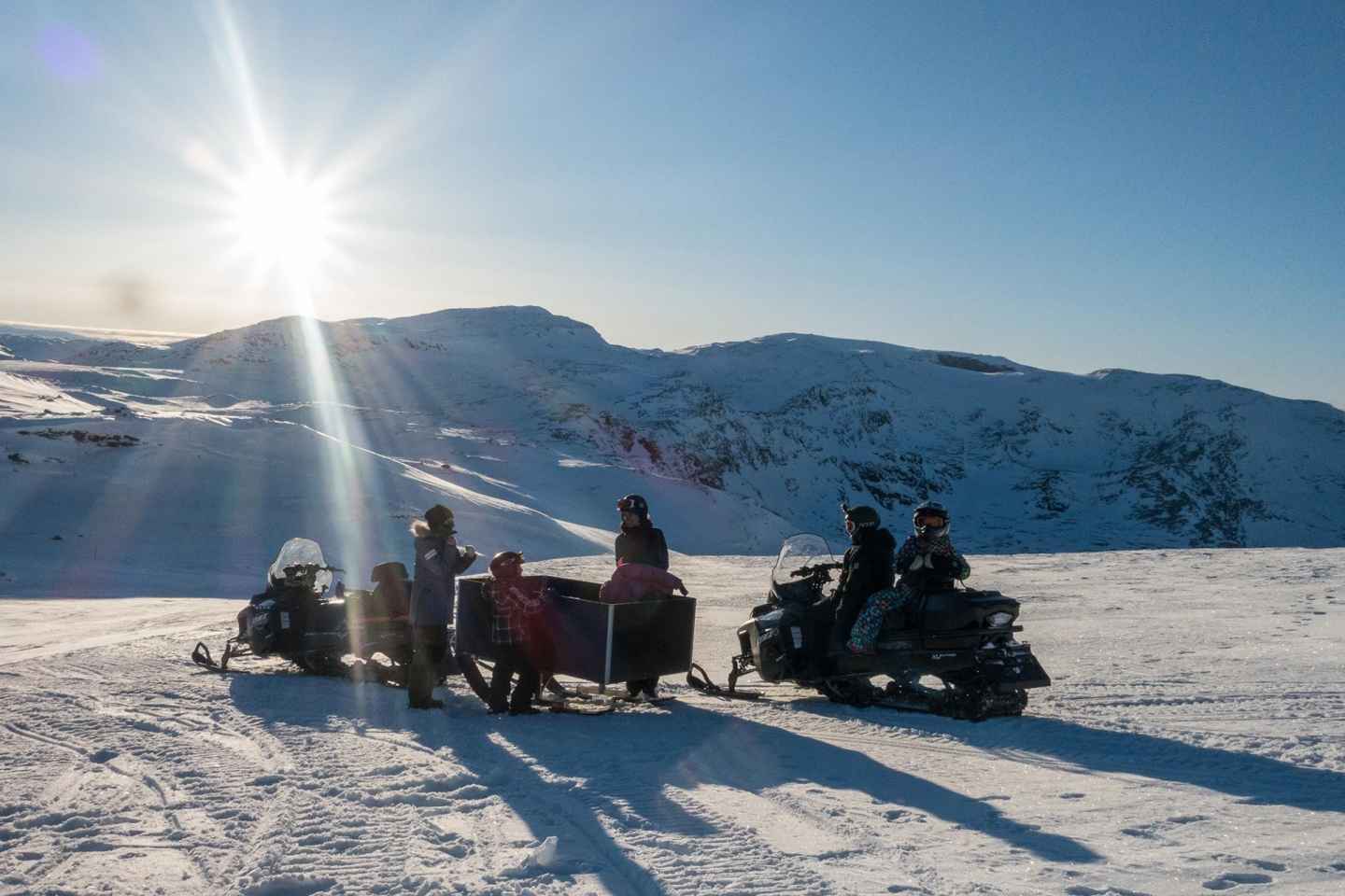 Abisko: Snowmobile Sled Expedition with Snack and Hot Drink