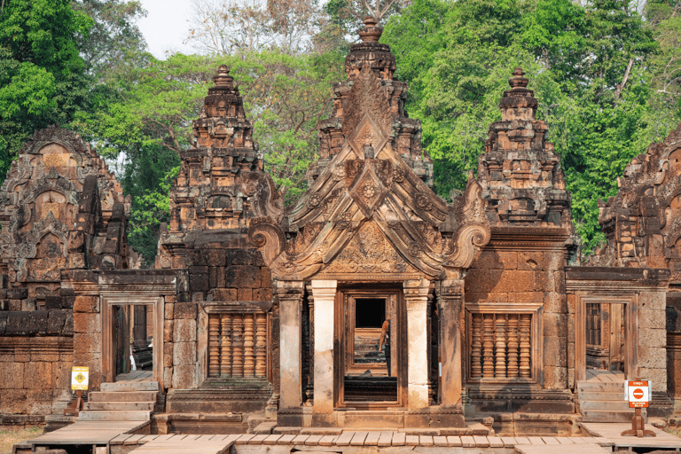 Prywatna wycieczka do świątyń Banteay Srei i Banteay SamreAngkor Wat Sunrise Wycieczka prywatna