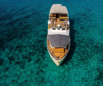 Split: Blue Lagoon and 3 Island Cruise with Food and Drinks