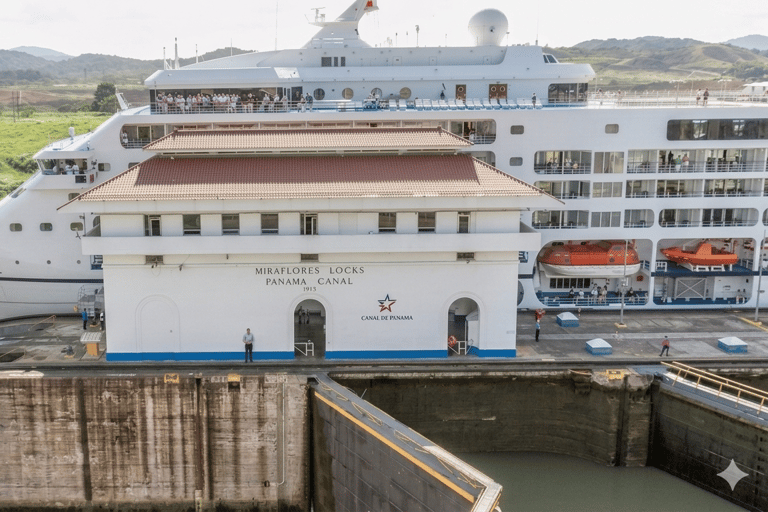 Panama Canal and Historic City Guided PRIVATE Tour