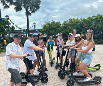 Yemek Tadımı ve Yerel İçeceklerle E-Scooter Turu