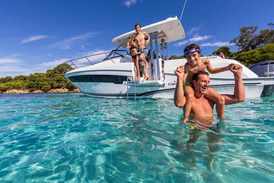 Privéboot naar Es Vedra en Atlantis + drankjes + SeaScooter