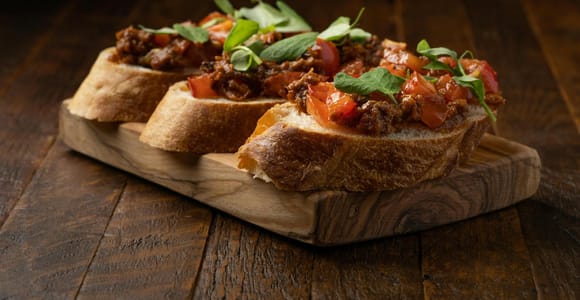 Flavors of the Lagoon: Rialto Market Tour & Venetian Cicchetti