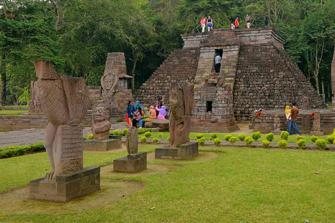 日惹：古人类博物馆和充满异国情调的苏库寺私人观光（全包）