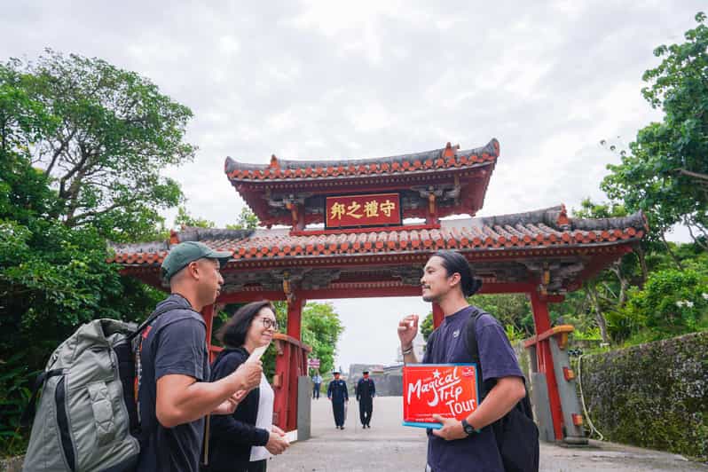 Naha: Okinawa Shuri Castle Peace Walking Tour