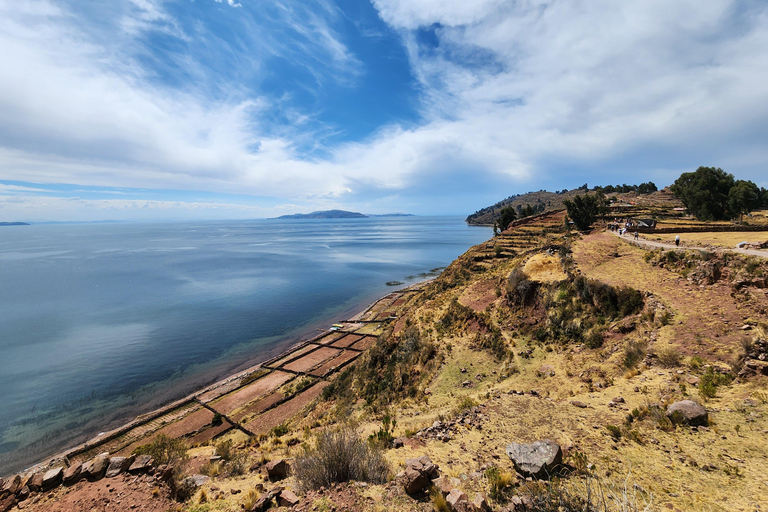 Puno : excursion d&#039;une journée aux îles flottantes d&#039;Uros et à l&#039;île de Taquile