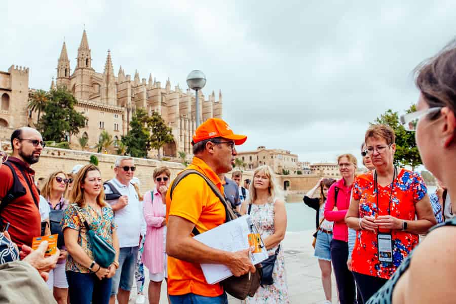 Palma de Mallorca: Tour durch die Altstadt und die Kathedrale. Foto: GetYourGuide Palma de Mallorca: Tour durch die Altstadt und die Kathedrale. Foto: GetYourGuide