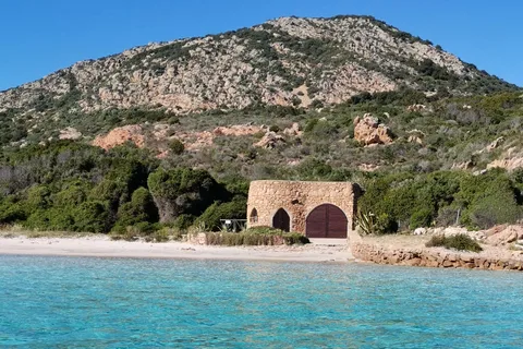 Olbia: Escursione privata e snorkeling alle isole di Tavolara e Molara