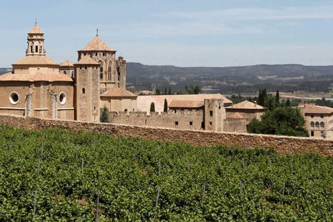 Barcelona: Private Tour Montserrat and Poblet Monasteries