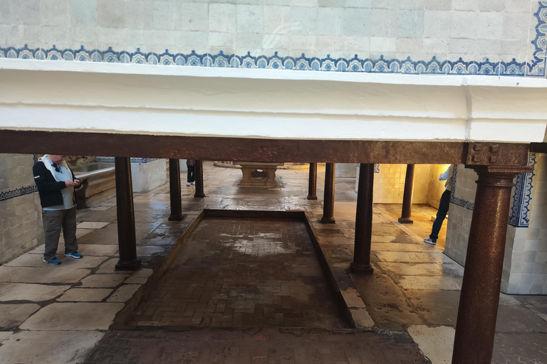 From Lisbon: Medieval Tour, Batalha, Tomar, Alcobaça, Óbidos Private Tour Option