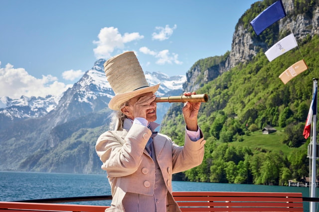 Lucerne: Exclusive steamboat experience with 5-course menu