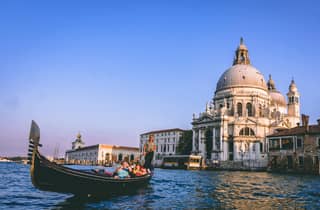 Venedig: Gondelfahrt unter dem Seufzerbrücke mit Audioguide-App