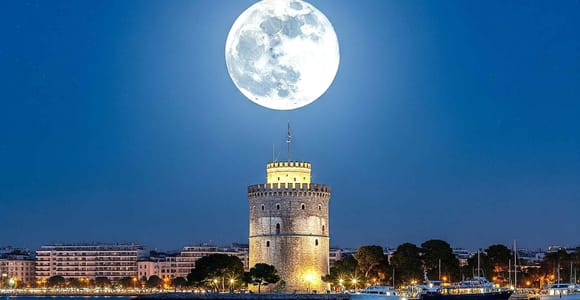 Thessaloniki: Underworld Tales Night Walk & Oracle Reading