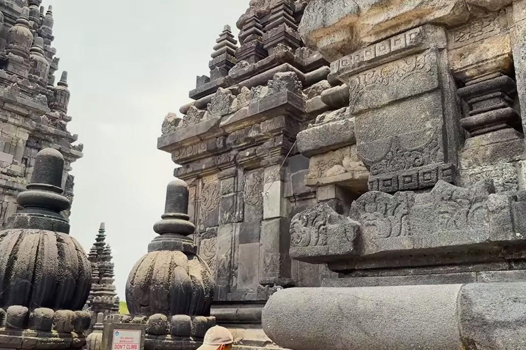Yogyakarta: Kalitalang-Merapi Hike & Prambanan Tour