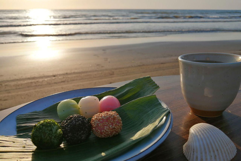 Kanazawa: Beach Drive and Mochi-Making Experience