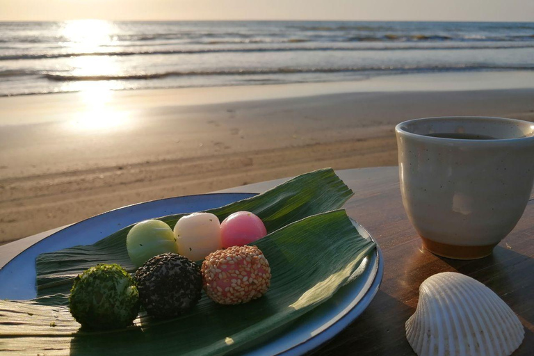 Kanazawa: Beach Drive and Mochi-Making Experience