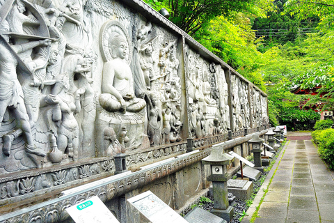 Nara: descubra un gigantesco Buda de piedra en las colinas boscosasNara: descubre un gigantesco Buda de piedra en las colinas boscosas