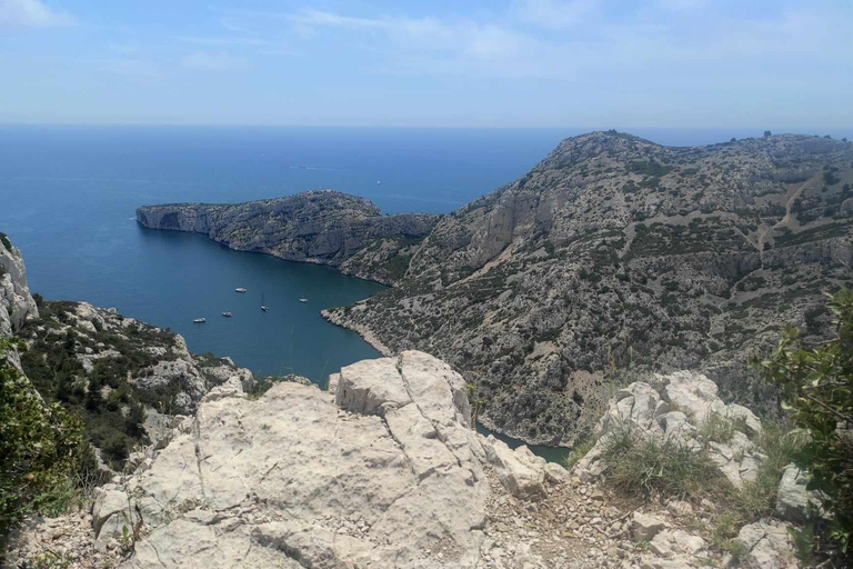 Calanques de Marseille : Randonnée naturaliste estivale poétiqueCalanques de Marseille : Randonnée santé-naturaliste-poétique