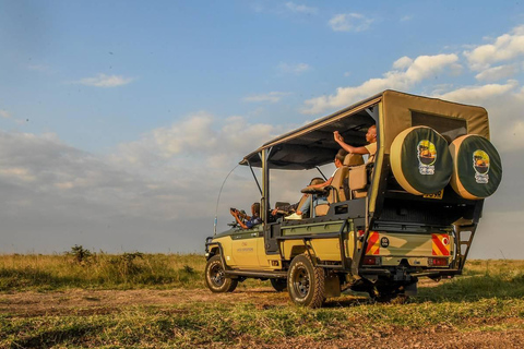 Dagsutflykt: Olpejeta Conservancy och Schimpans SanctuarGemensam dagsutflykt