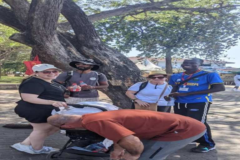 Zwiedzaj Stone Town z prywatnym przewodnikiem francuskojęzycznymZwiedzanie Stone Town z prywatnym przewodnikiem francuskojęzycznym