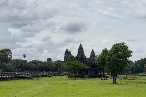 Tour privato di Angkor Wat e del tempio della giungla