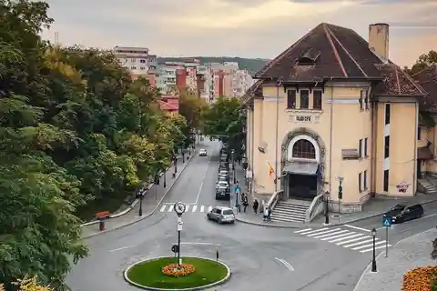 Iasi: Walking Tour with a local guide