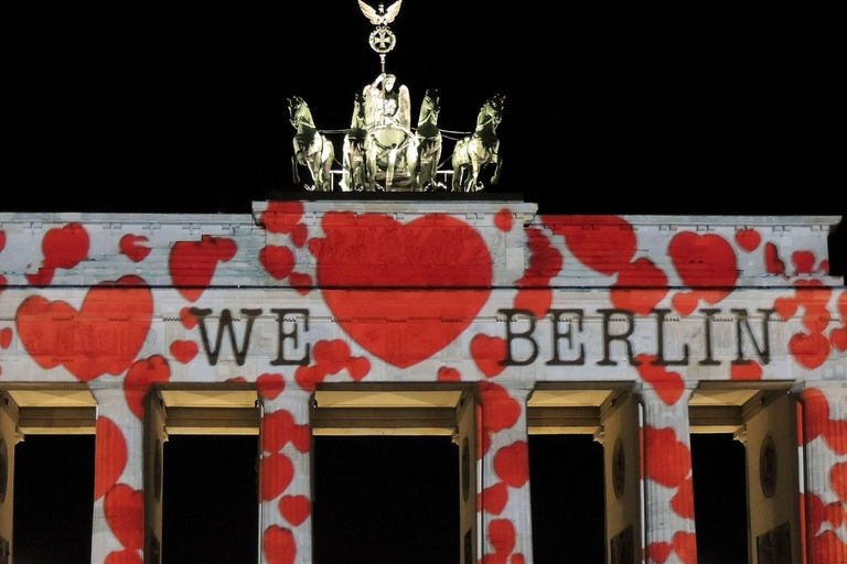 Best of Berlin: Private Walking Tour with a Local Private City Tour - 1Hr