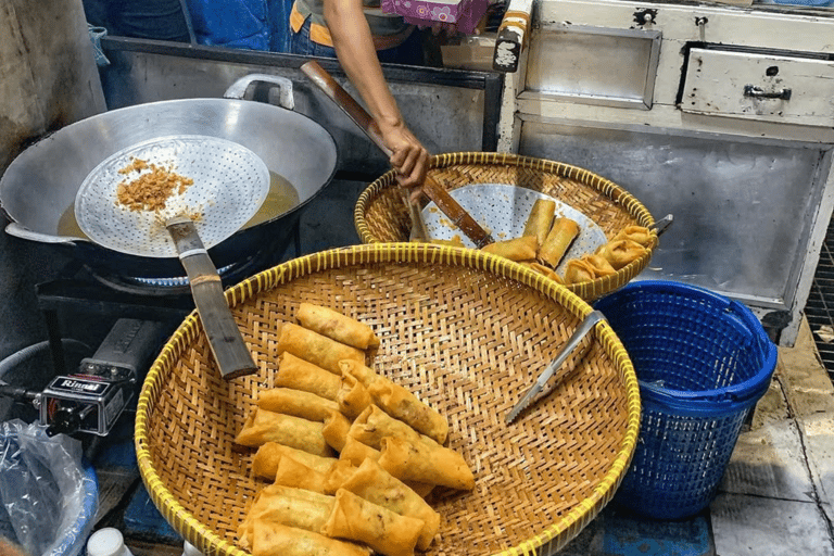 Yogyakarta Scooter Tour & Taste Local Food – Morning/Evening Evening: Explore Culture, Markets, City Vibes & Food Tasting